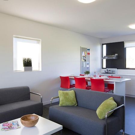 Western Sydney University Village - Campbelltown Eksteriør billede